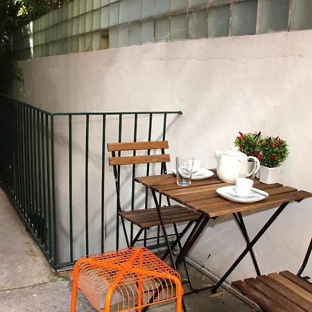 Sm1-happy At Hip Pr.real & Bair.alto + Private Patio! Apartment Lissabon