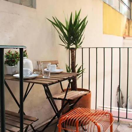 Sm1-happy At Hip Pr.real & Bair.alto + Private Patio! * Lisbon