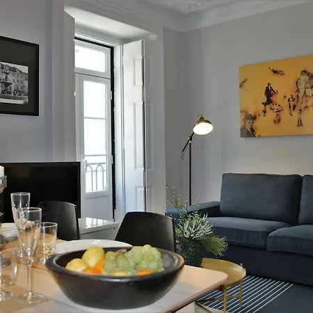 Apartment Sm1-happy At Hip Pr.real & Bair.alto + Private Patio! *
