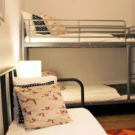 Apartamento Sm1-happy At Hip Pr.real & Bair.alto + Private Patio! Lisboa