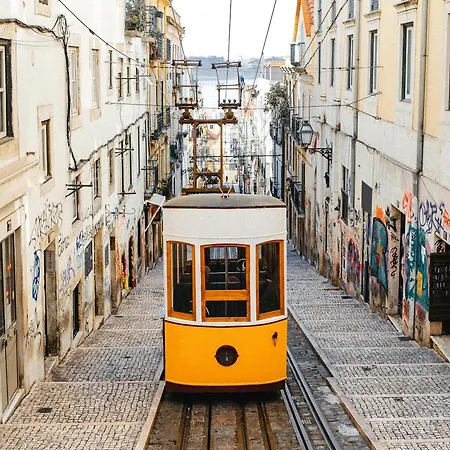 Sm1-happy At Hip Pr.real & Bair.alto + Private Patio! * Lisbon