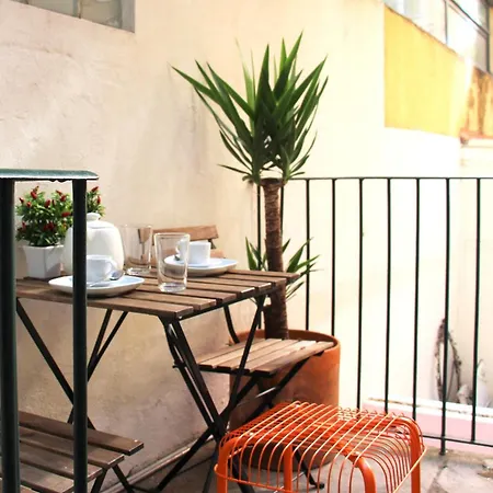 Sm1-happy At Hip Pr.real & Bair.alto + Private Patio! Lisboa