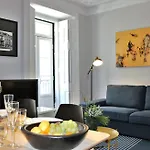 Апартаменти Sm1-happy At Hip Pr.real & Bair.alto + Private Patio!