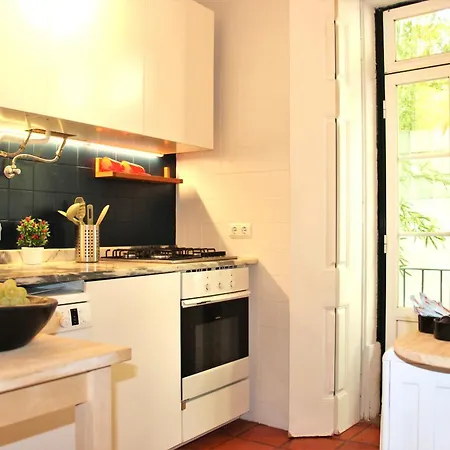 Sm1-happy At Hip Pr.real & Bair.alto + Private Patio!